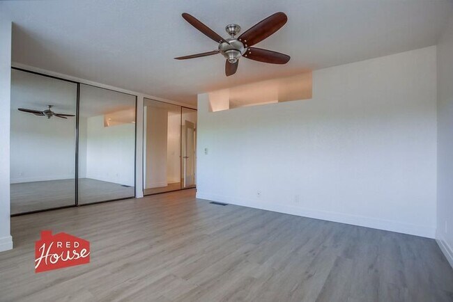 Building Photo - 4009 Canario St