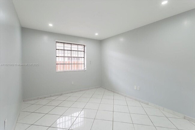 Building Photo - 561 SW 122nd Ave