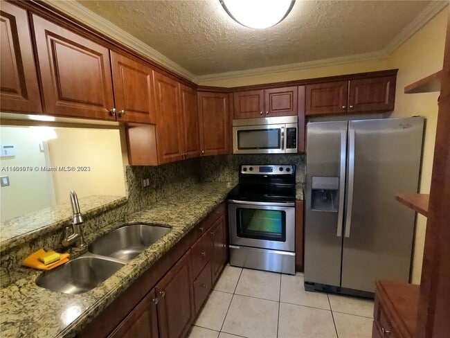 Building Photo - 8600 SW 149th Ave
