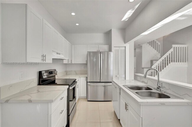 Building Photo - 1381 NW 126th Way