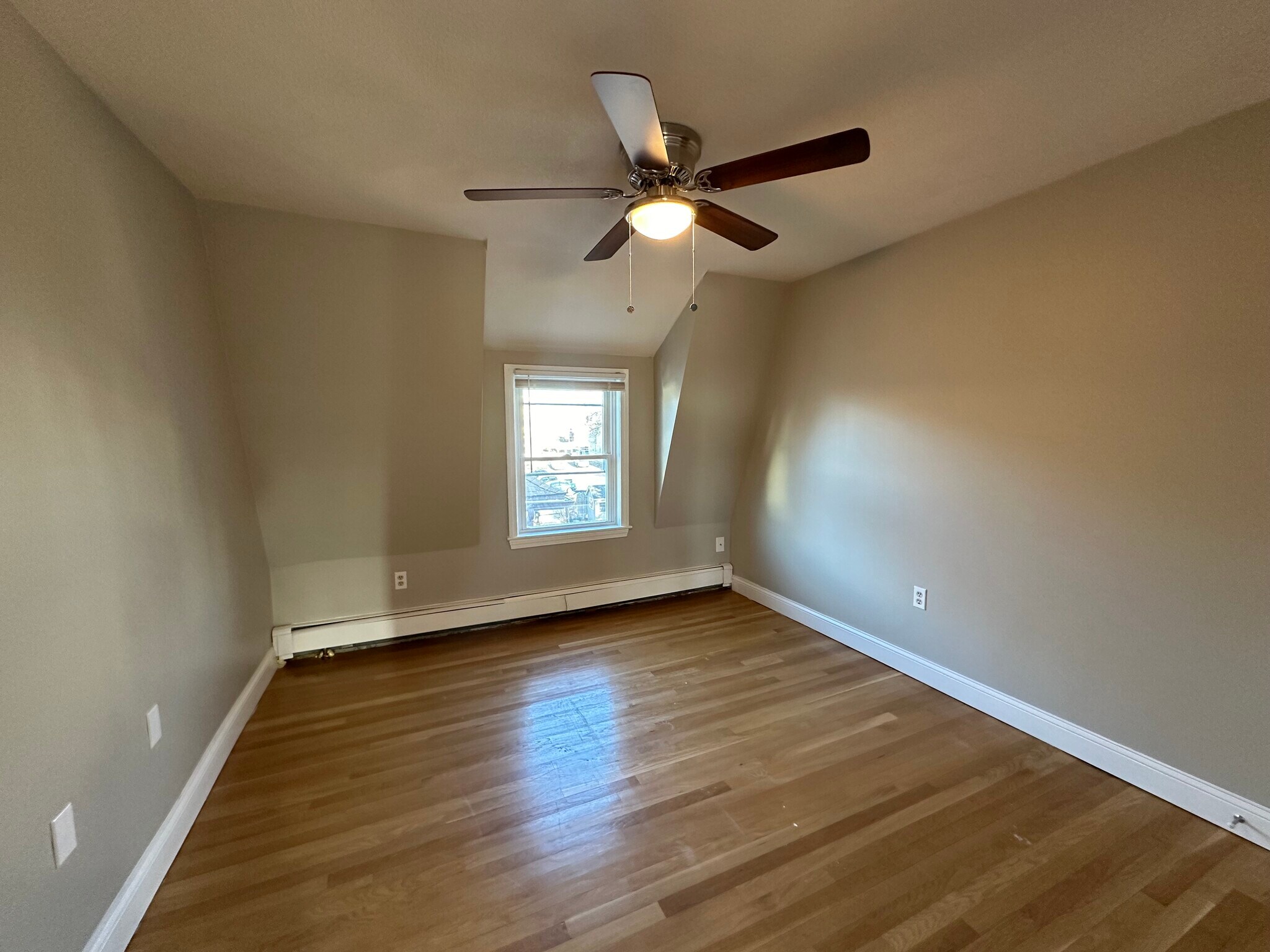 Building Photo - 76 Fremont St