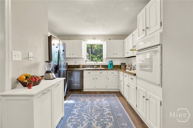 Building Photo - 299 Kennington Dr