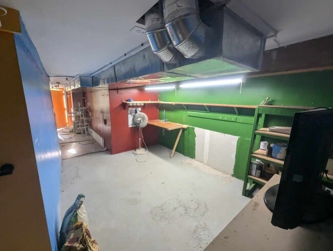 Building Photo - CS-129 W Main Street