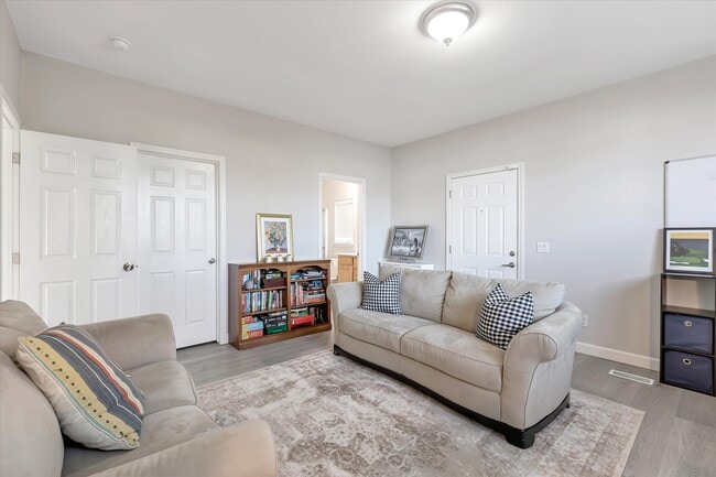 Building Photo - 2325 Cherrystone Dr