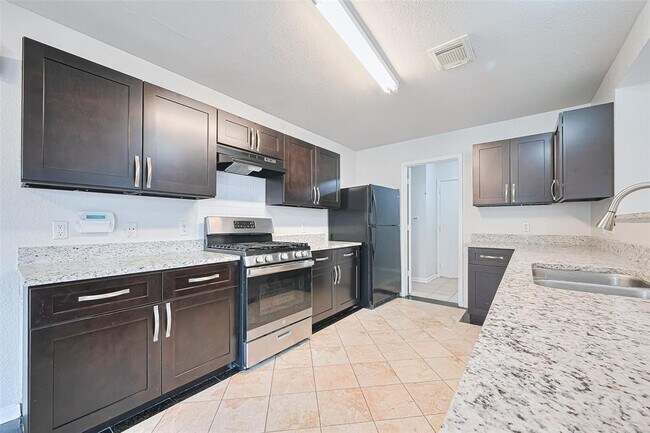 Building Photo - 12927 Pale Ivy Ln