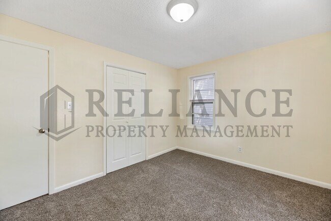 Building Photo - 5714 E Harry St