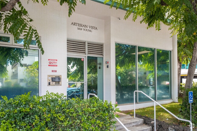 Building Photo - Artesian Vista