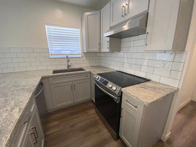 Building Photo - Northwest Reno House - Like New! 3 Bedroom...