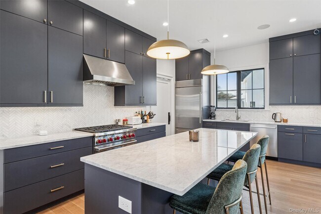 Building Photo - 3 Margareta Ct