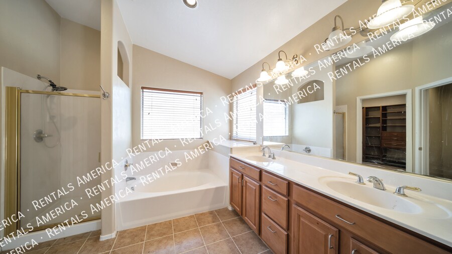 Building Photo - 15352 S Camino Agua Azul