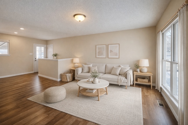 Building Photo - Great 5 bedroom ranch style home close to everything!