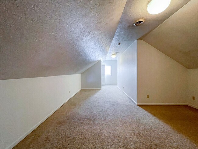 Building Photo - Yorktown School District