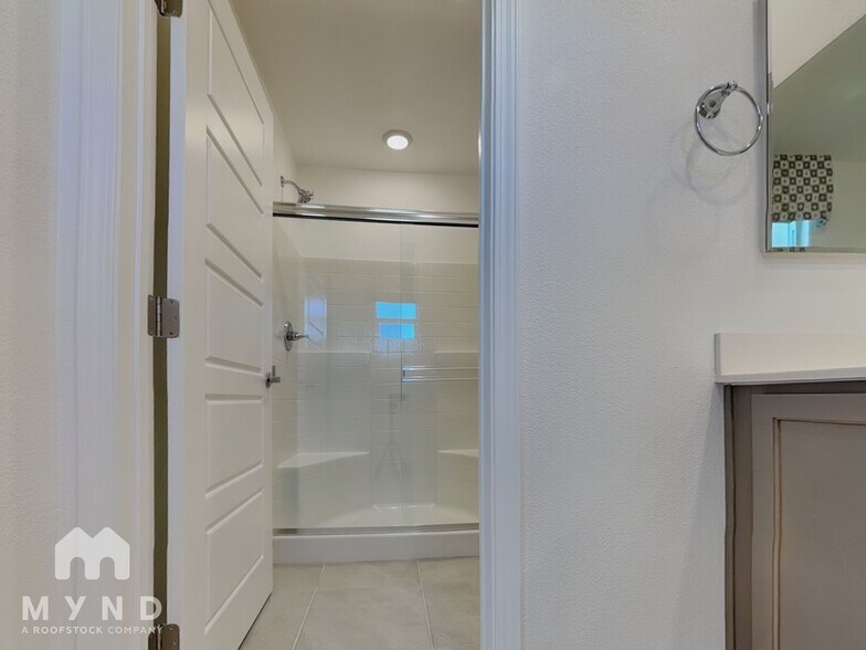 Building Photo - 3534 Alpheus River Ave