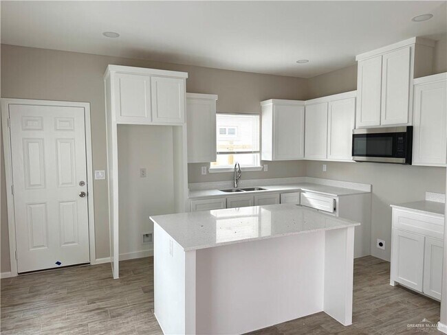 Building Photo - 1312 Sucre Dr