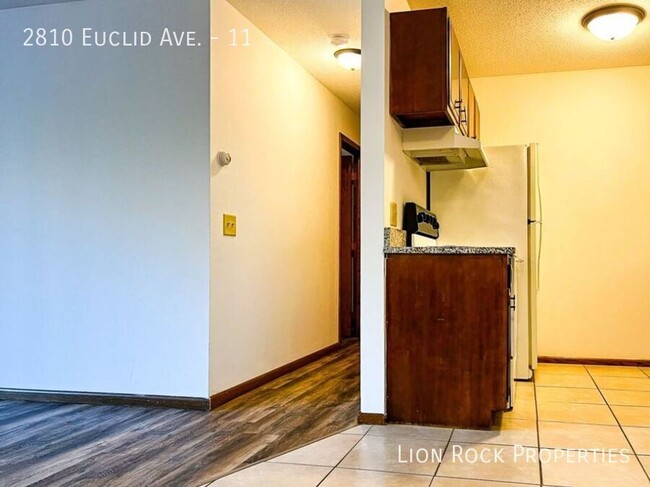 Building Photo - Pet Friendly! Charming 2-Bedroom Apartment...