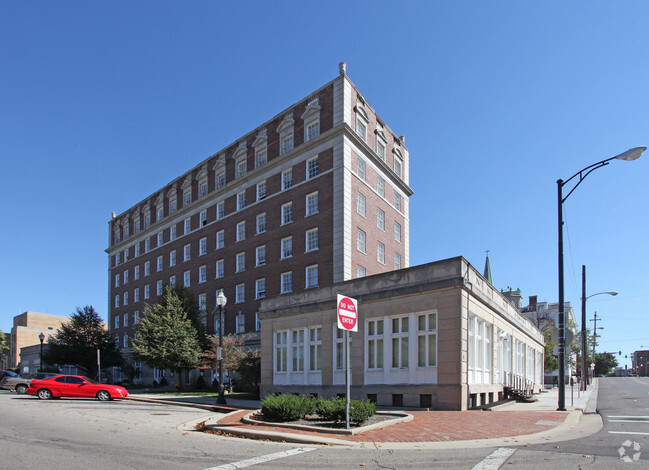 Primary Photo - Anthony Wayne Apartments