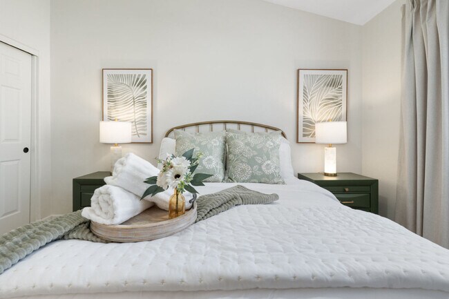 Building Photo - 10401 N 52nd St