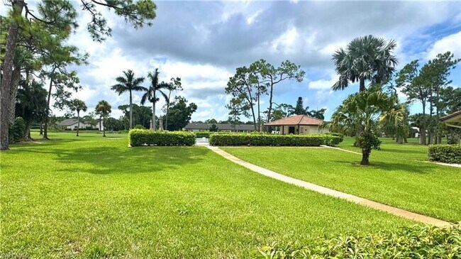 Building Photo - Available May 1st – Luxury Golf Villa in Lely! Walk to Pool, Minutes to Beaches & US Open Pickleb...
