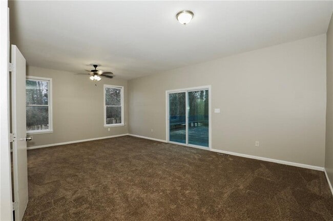 Building Photo - 1441 Blvd Lorraine SW