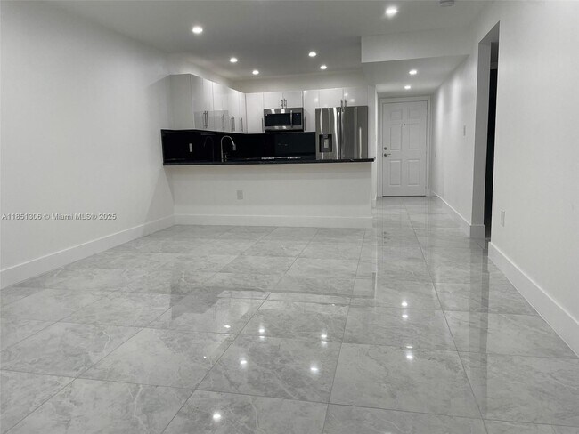 Building Photo - 6070 W 19th Ave