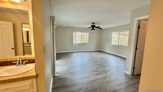 Building Photo - 16142 Dartolo Rd