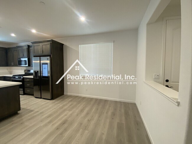 Building Photo - Updated 4bd/3ba Folsom Home with 2 Car Garage
