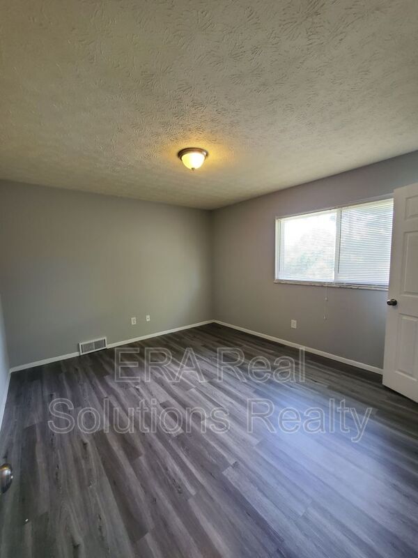 Building Photo - 2269 Courtright Rd