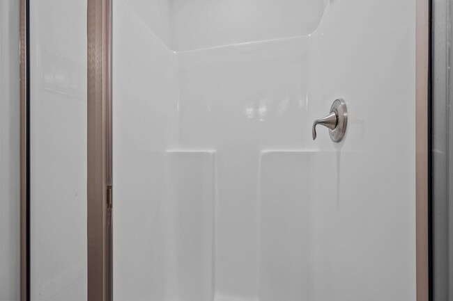 Building Photo - Exquisite 4 Bedroom/4 bath home in the Wyn...