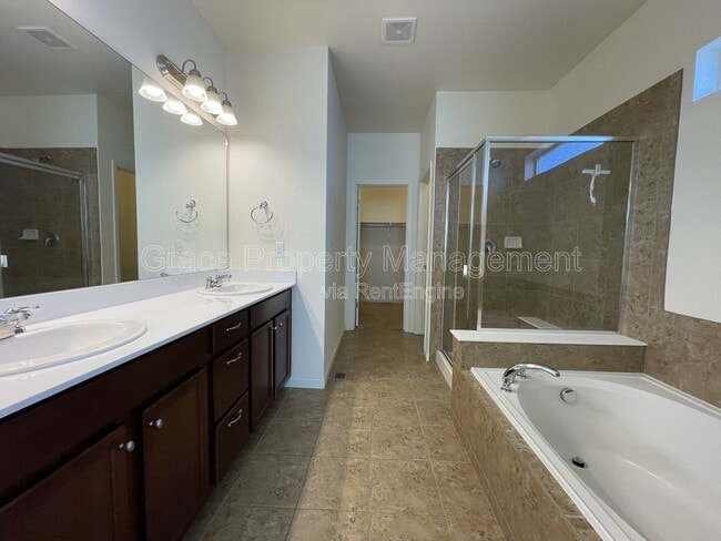 Building Photo - 618 W 171st Pl