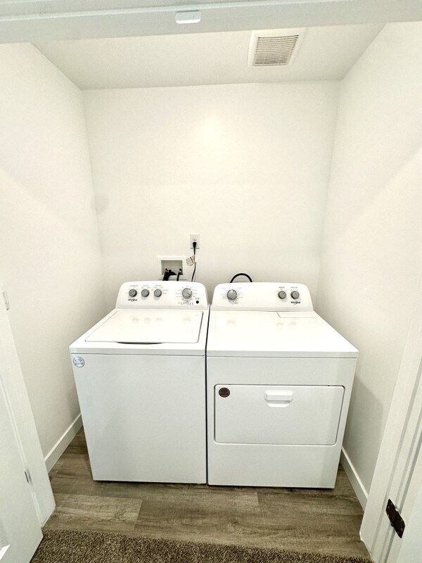 Building Photo - 851 E Skiff Wy
