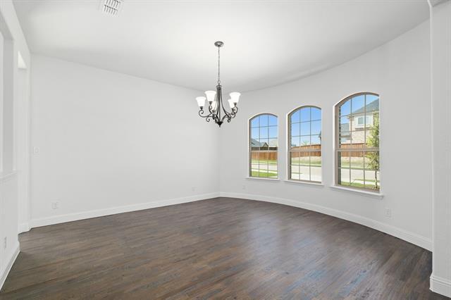 Building Photo - 1100 Grapevine Dr