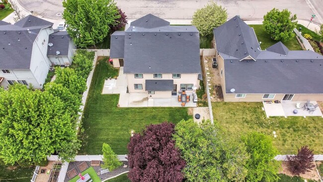 Building Photo - 4061 E Arch Dr