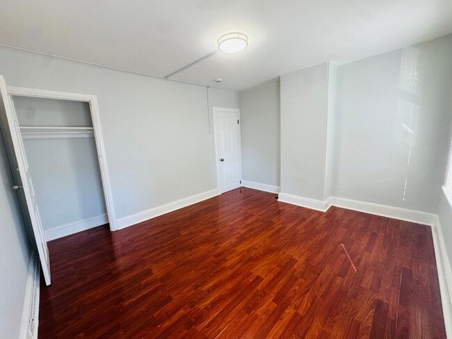 Building Photo - Newly Remodeled 2bd/1 House with Private R...