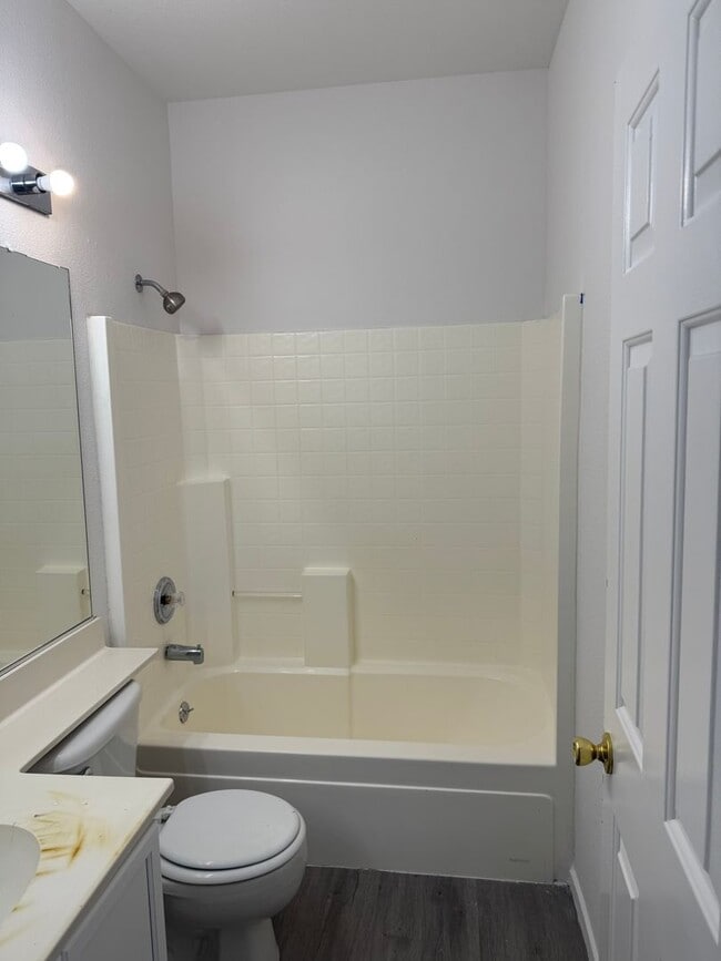 Building Photo - 20942 White Rock Dr