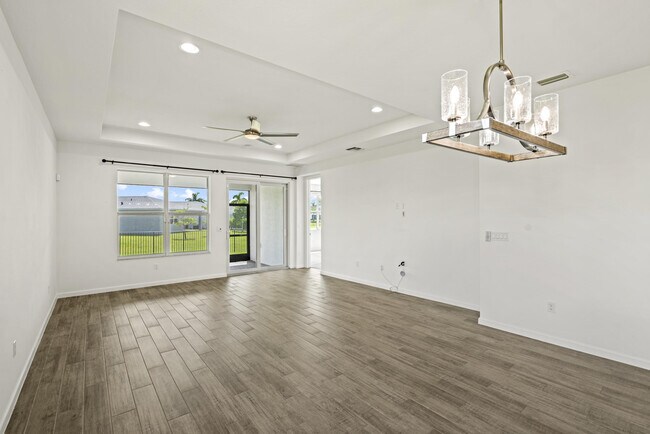 Building Photo - 11340 SW Lyra Dr.