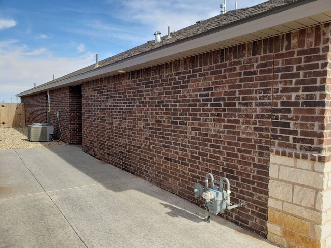 Building Photo - 1620 133rd St