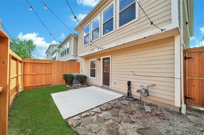 Building Photo - 4408 Eigel St