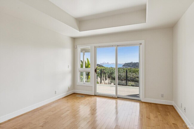 Building Photo - 95 Spring Ln