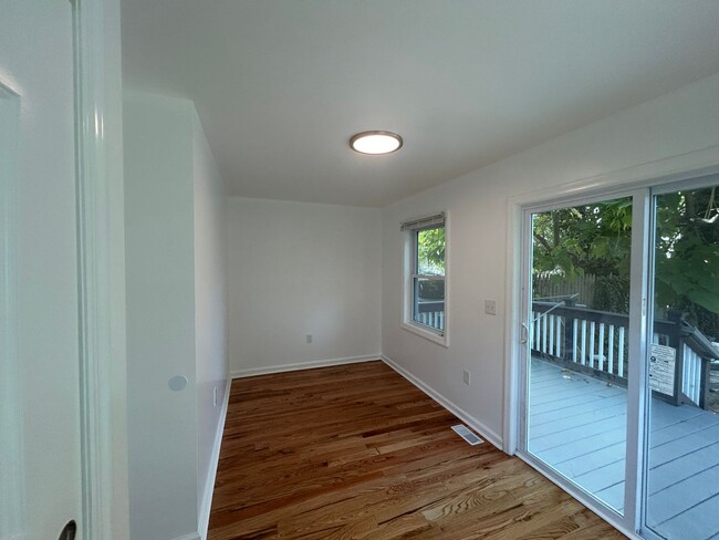 Building Photo - Huge, Newly Renovated House in Asbury Park!