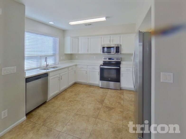 Building Photo - 21201 N Conlon Rd