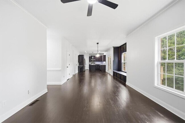 Building Photo - 2000 Millstone Dr SW