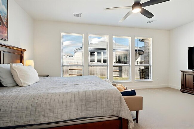 Building Photo - 228 Gary Wayne Dr