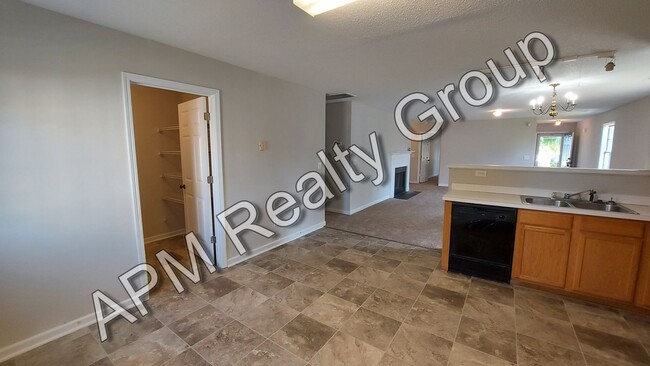 Building Photo - Prime Northeast rental