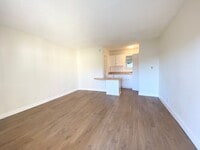 Building Photo - Cozy Studio in Canoga Park! MOVE IN READY