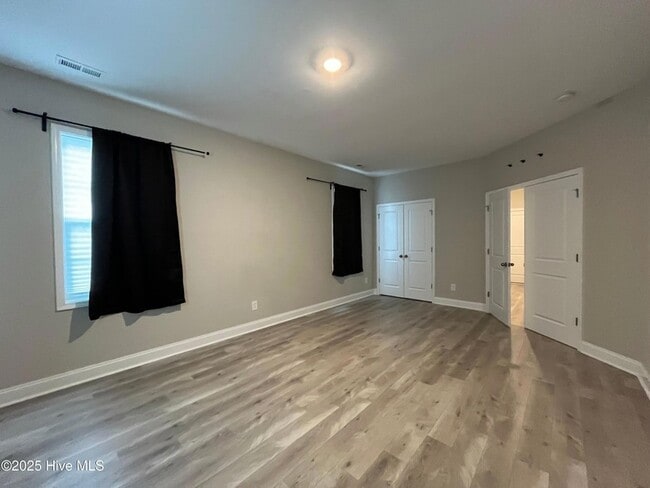 Building Photo - 60 Brownstone Ln