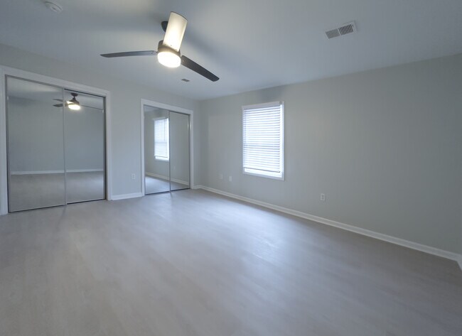 Building Photo - 1001 Garfield Ave