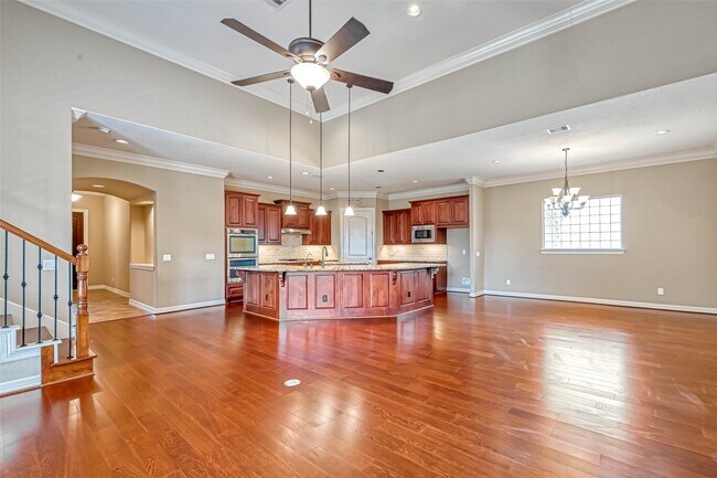 Building Photo - 5014 Fairford Dr