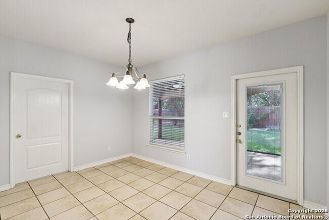 Building Photo - Welcome to your dream home-a stunning 4-be...