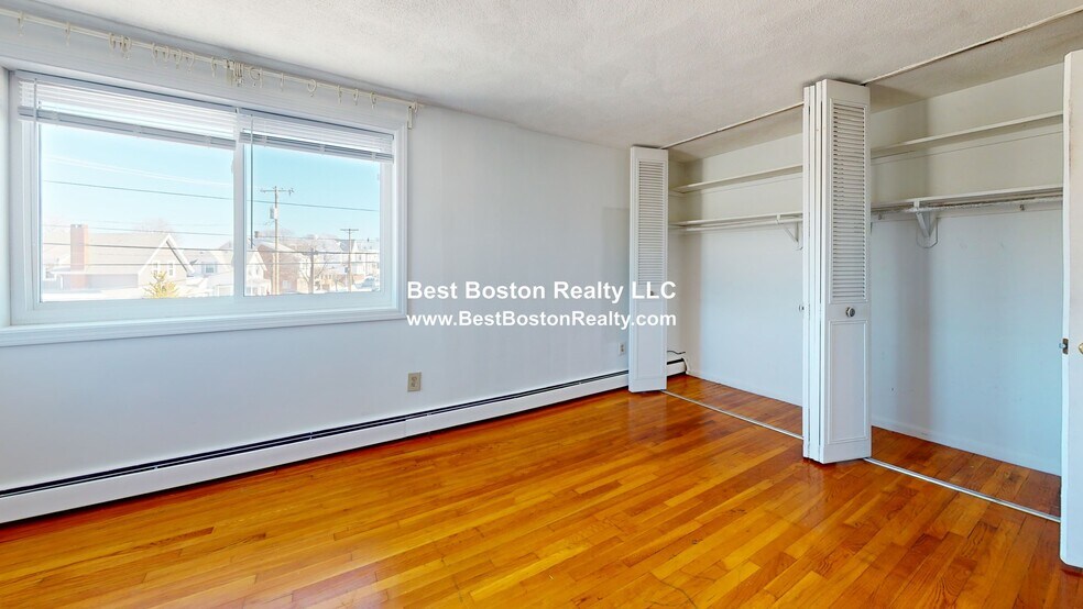 Building Photo - 435 Shirley St