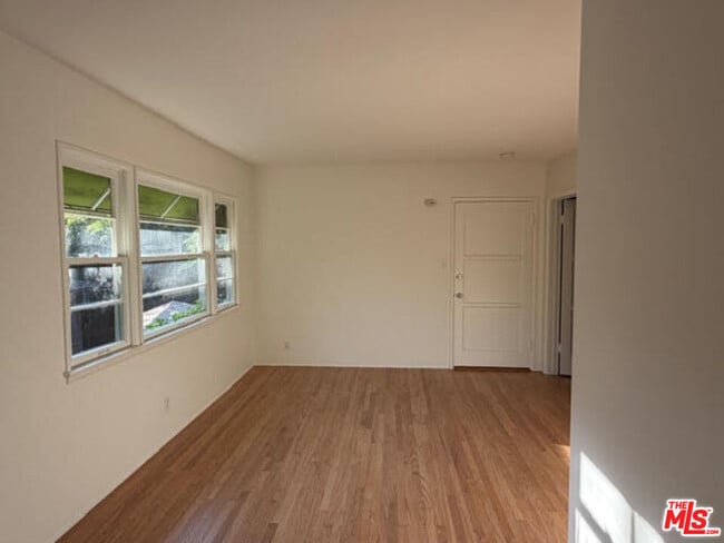 Building Photo - 5027 Westpark Dr